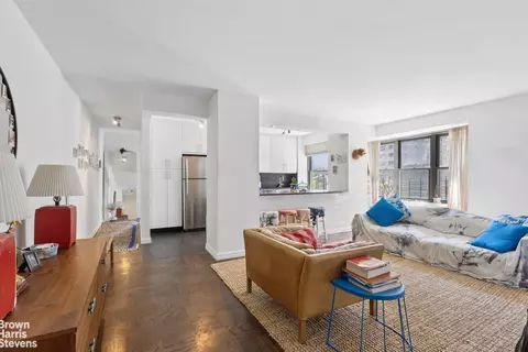 417 Grand St #D302, New York, NY 10002