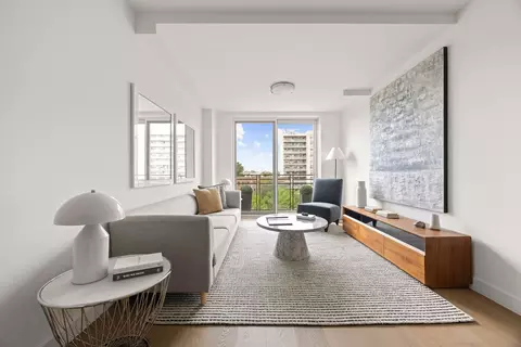 379 Ocean Pkwy #6A, Brooklyn, NY 11218