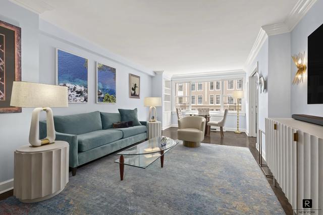 196 E 75th St #5D, New York, NY 10021