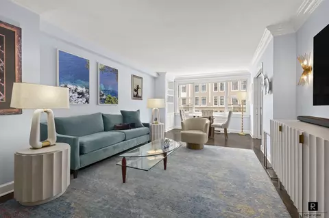 196 E 75th St #5-D, New York, NY 10021