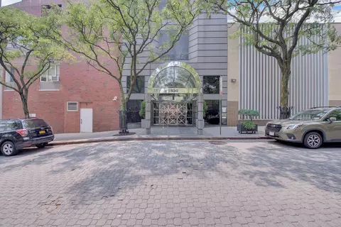 530 E 76th St #34/35, New York, NY 10021