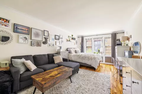 311 E 75th St #4C, New York, NY 10021