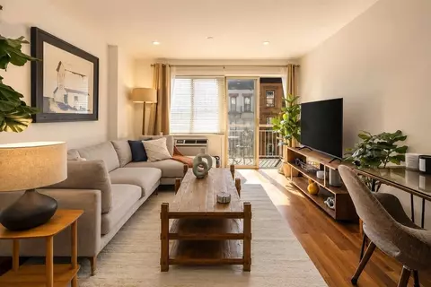 15 St Marks Pl #6A, New York, NY 10003