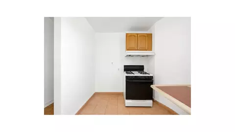 Kitchen - 425 E 153rd St #3A, New York City, NY 10455 photo 1 of 3