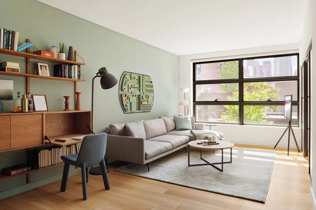 547 W 47th St #629, New York, NY 10036