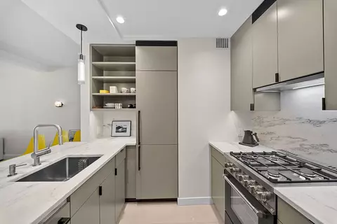 470 W 24th St #2-G, New York, NY 10011