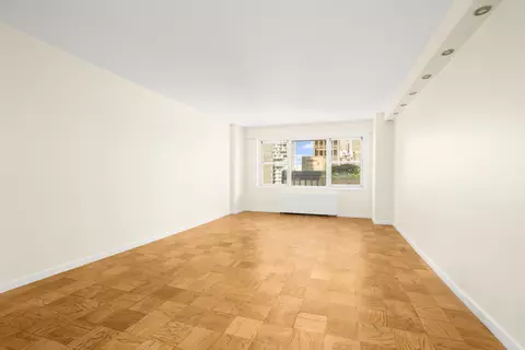 159 W 53rd St #14F, New York, NY 10019