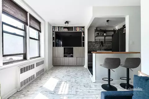 87-70 173rd St #2F, Jamaica, NY 11432