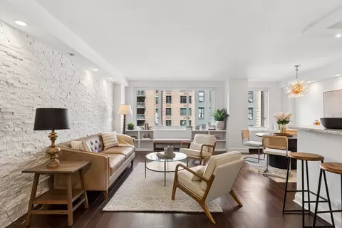 201 E 25th St #4H, New York, NY 10010