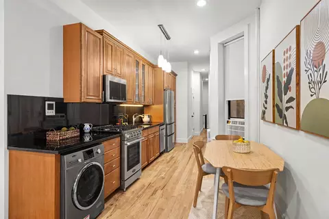 514 E 82nd St #1W, New York, NY 10028
