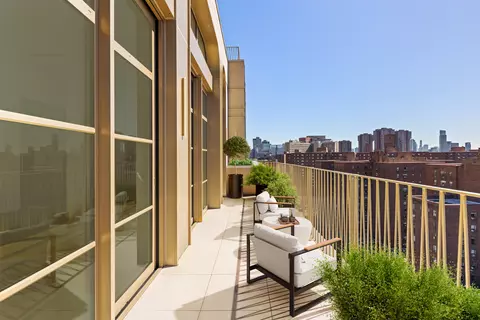 350 E 18th St #11B, New York, NY 10003