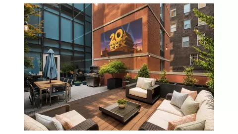 166 W 18th St #2D, New York, NY 10011
