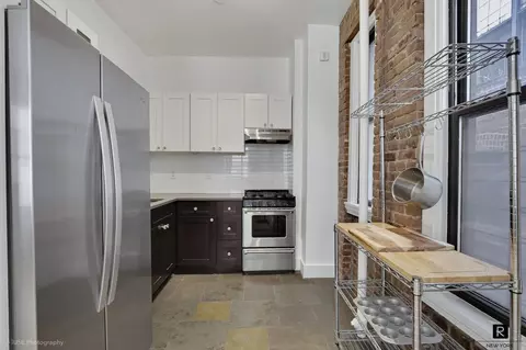 26 W 97th St #4D, New York, NY 10025