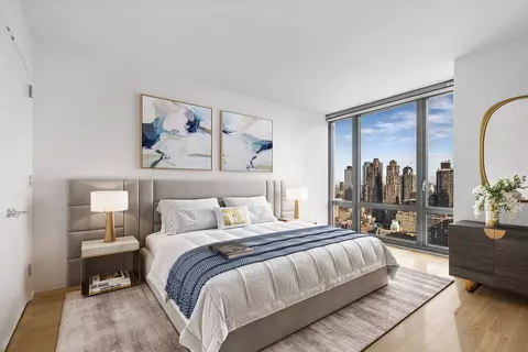 310 W 52nd St #36J, New York, NY 10019