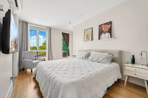 Bedroom - 246 Maple St #PHA, Brooklyn, NY 11225 photo 2 of 2