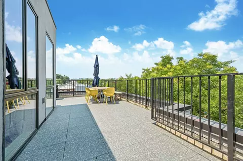 Exterior - 246 Maple St #PHA, Brooklyn, NY 11225 photo 2 of 3