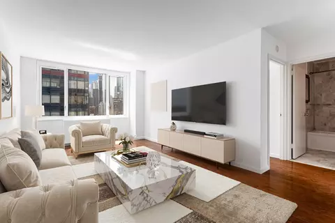 245 E 54th St #11R, New York, NY 10022
