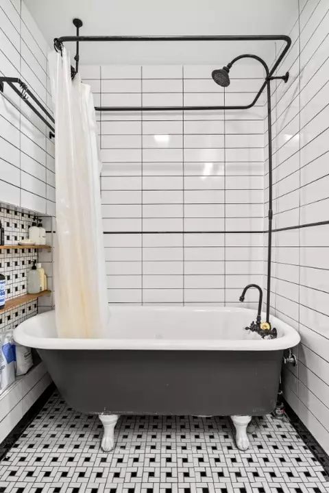 Bath - 98 Luquer St #3R, Brooklyn, NY 11231 photo 2 of 2