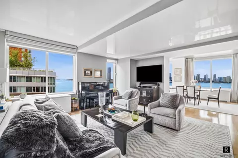 212 Warren St #17-C, New York, NY 10282