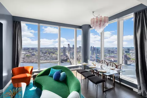 252 South St #49C, New York, NY 10002