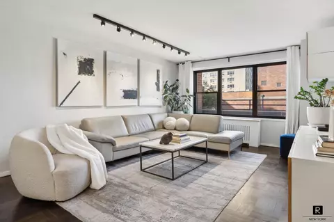 505 E 79th St #17-D, New York, NY 10075