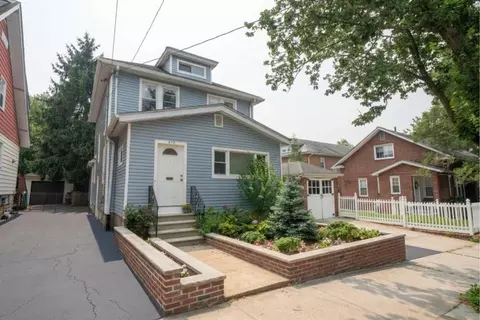 414 E 239th St, New York City, NY 10470