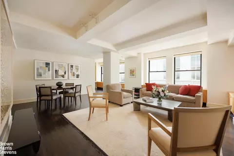 40 E 61st St #8A, New York, NY 10065