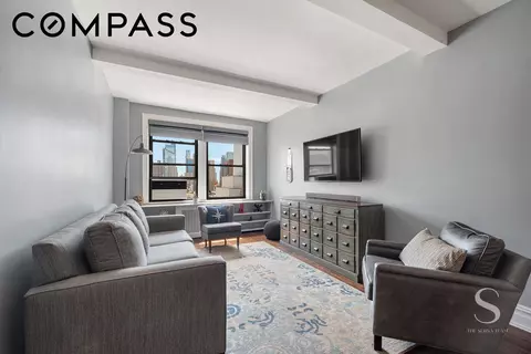 457 W 57th St #1102, New York, NY 10019