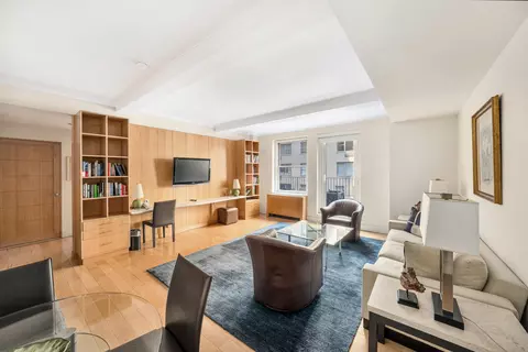 111 E 56th St #1206, New York, NY 10022