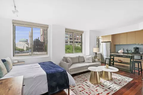206 E 95th St #4D, New York, NY 10128