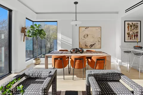 650 E 6th St #3, New York, NY 10009