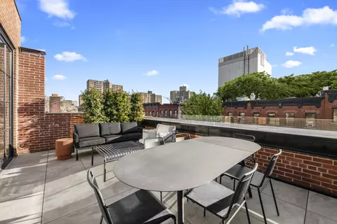 313 E 6th St #PENTHOUSE, New York, NY 10003