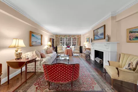 710 Park Ave #2A, New York, NY 10021