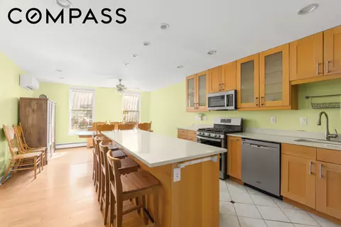 231 E 110th St, New York, NY 10029