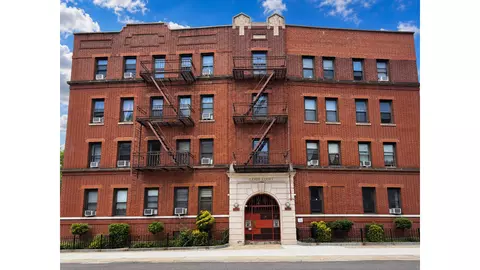 31-14 Crescent St #7A, New York City, NY 11106