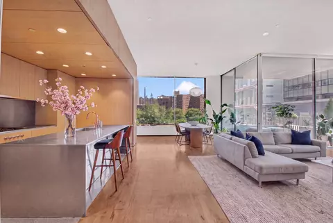 527 W 27th St #5S, New York, NY 10001