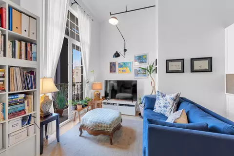 689 Myrtle Ave #3H, Brooklyn, NY 11205