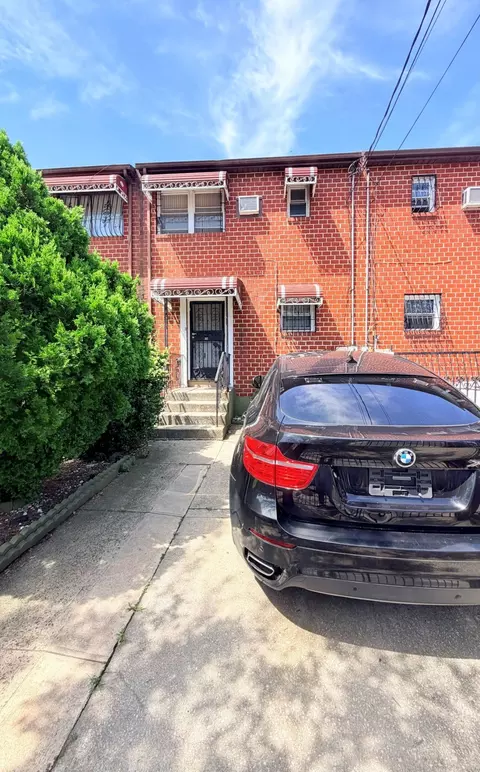 582 Hendrix St, Brooklyn, NY 11207