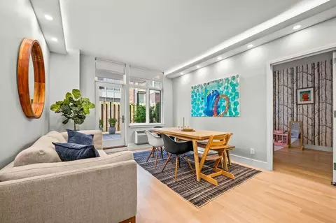2-26 50th Ave #3DE, New York City, NY 11101