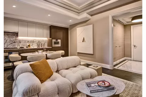 303 Park Ave #4201, New York, NY 10022