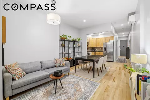 171 Henry St #3A, New York, NY 10002