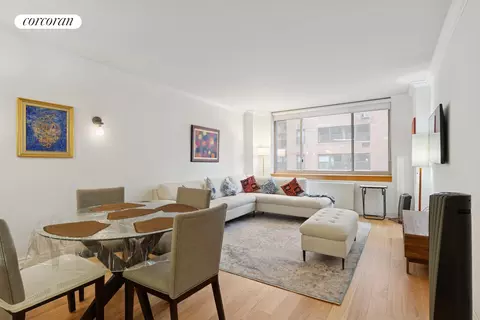 350 E 82nd St #4B, New York, NY 10028
