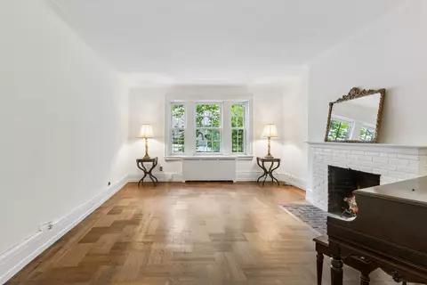 525 W 238th St #10, New York City, NY 10463