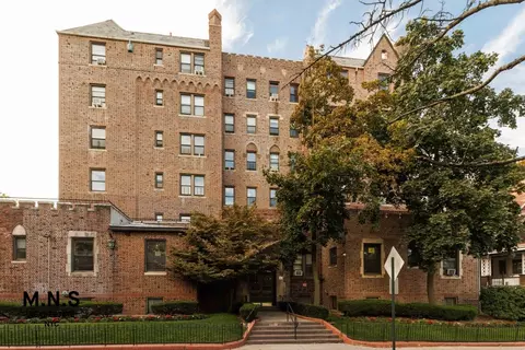 800 E 17th St #5-A, Brooklyn, NY 11230