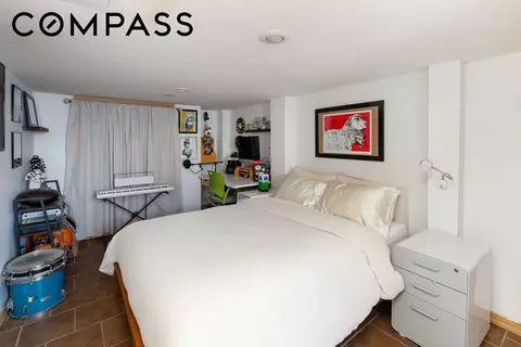 Bedroom - 214 Eagle St, Brooklyn, NY 11222 photo 5 of 5