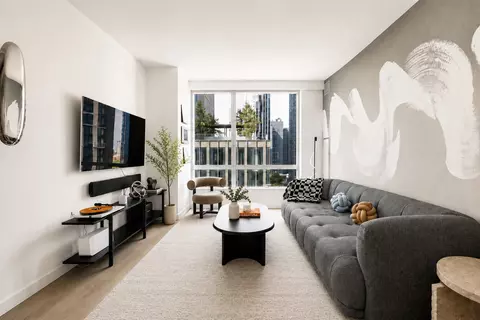 1 City Pt #16D, Brooklyn, NY 11201
