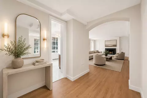 340 W 57th St #18B, New York, NY 10019