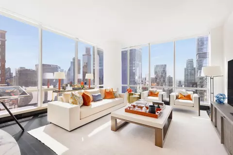 157 W 57th St #45B, New York, NY 10019