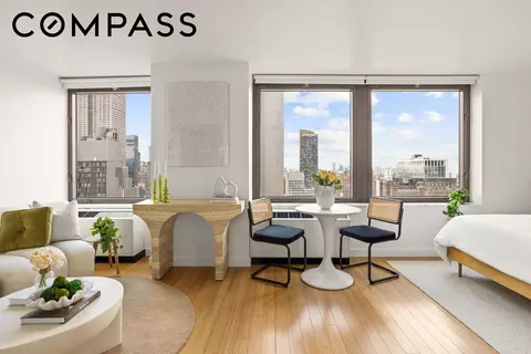 100 W 39th St #38I, New York, NY 10018
