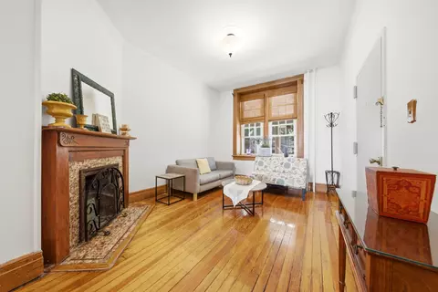 15 Fort Charles Pl, New York City, NY 10463